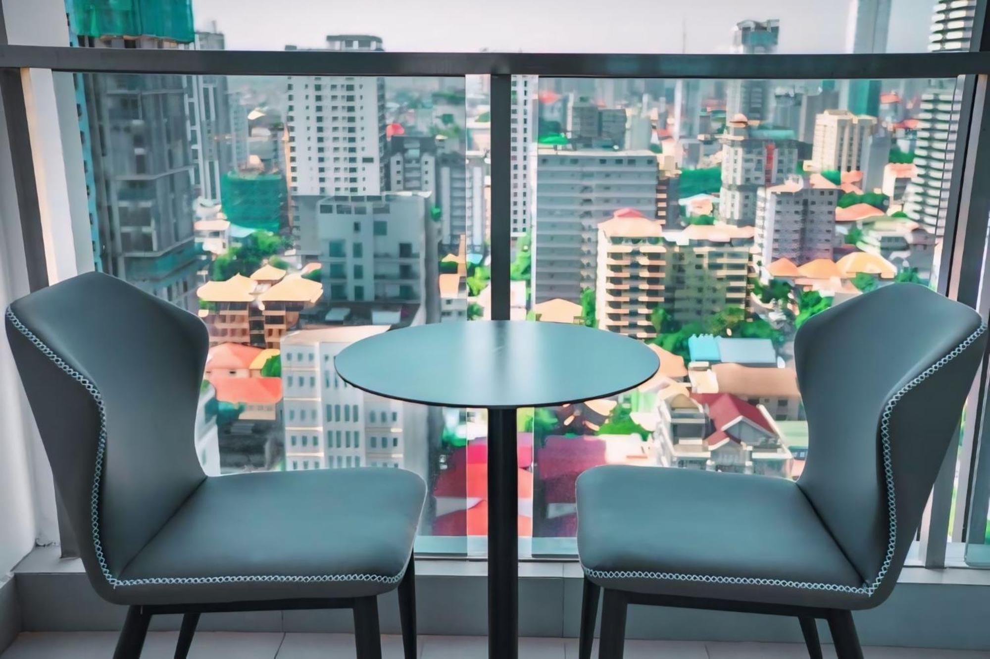 Hotel Serviced Condo Unique Infinity Pool With Mekong River View Phnom Penh Extérieur photo