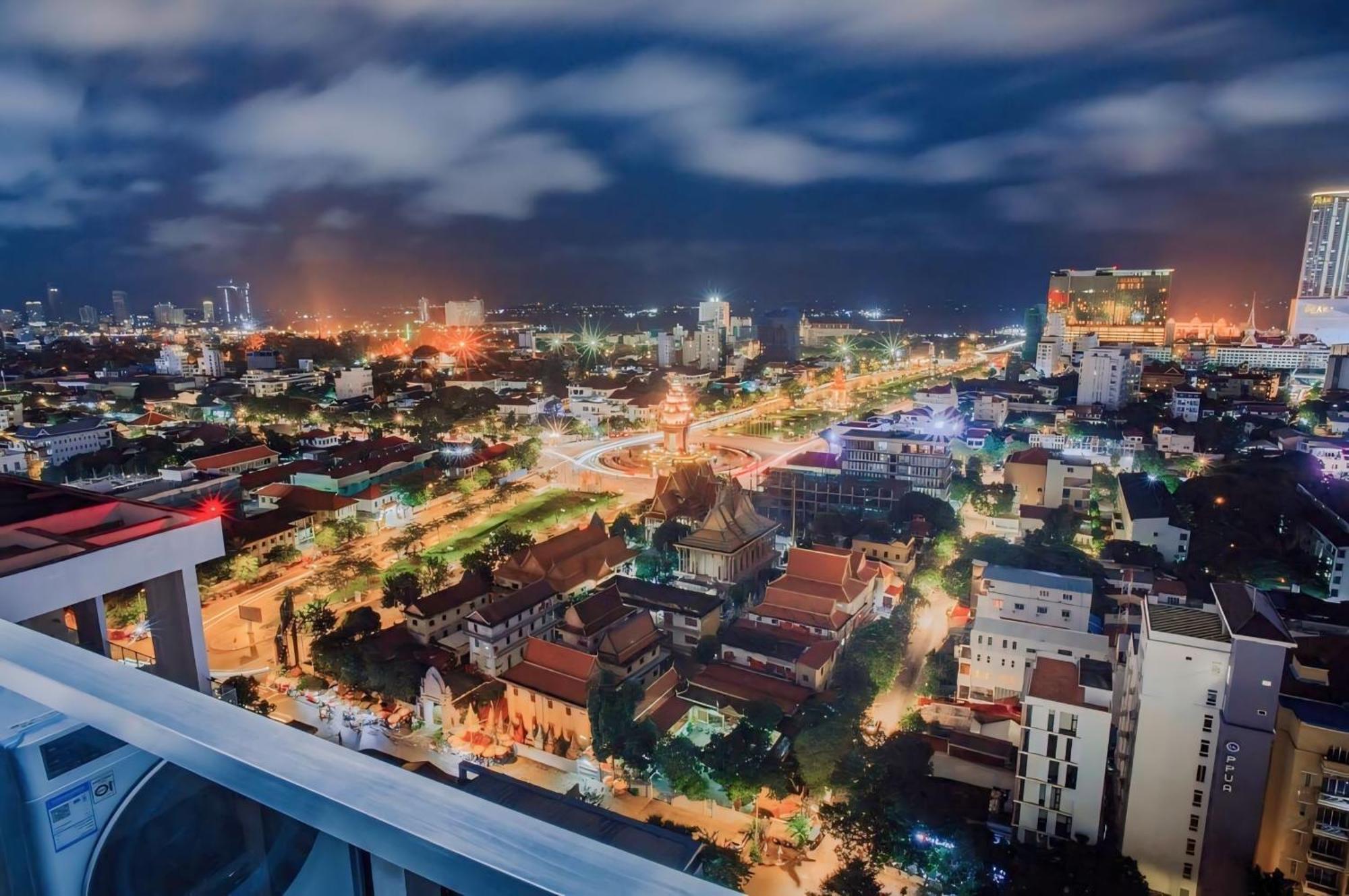 Hotel Serviced Condo Unique Infinity Pool With Mekong River View Phnom Penh Extérieur photo